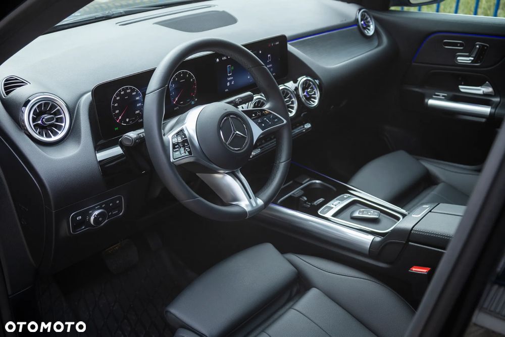 Mercedes-Benz GLA - 9
