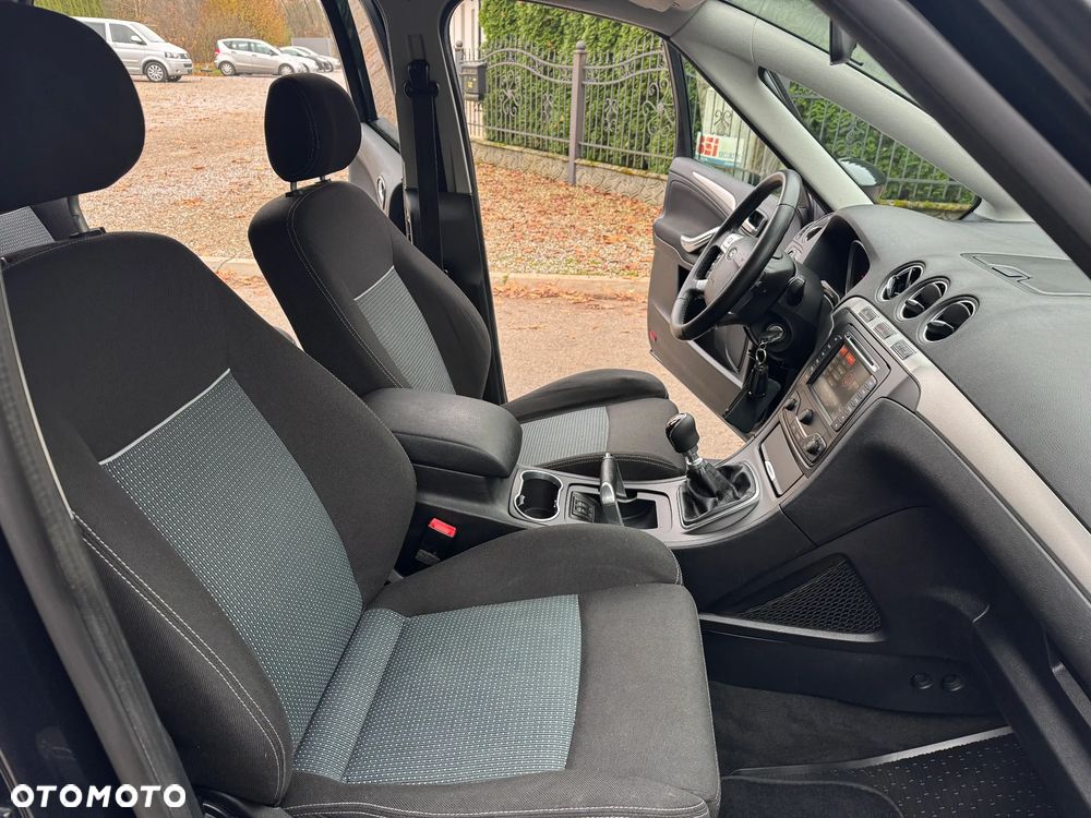 Ford S-Max 2.0 TDCi DPF Ambiente - 16