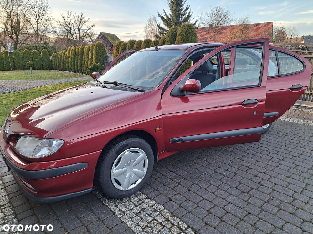 Renault Megane 2.0 RT - 32