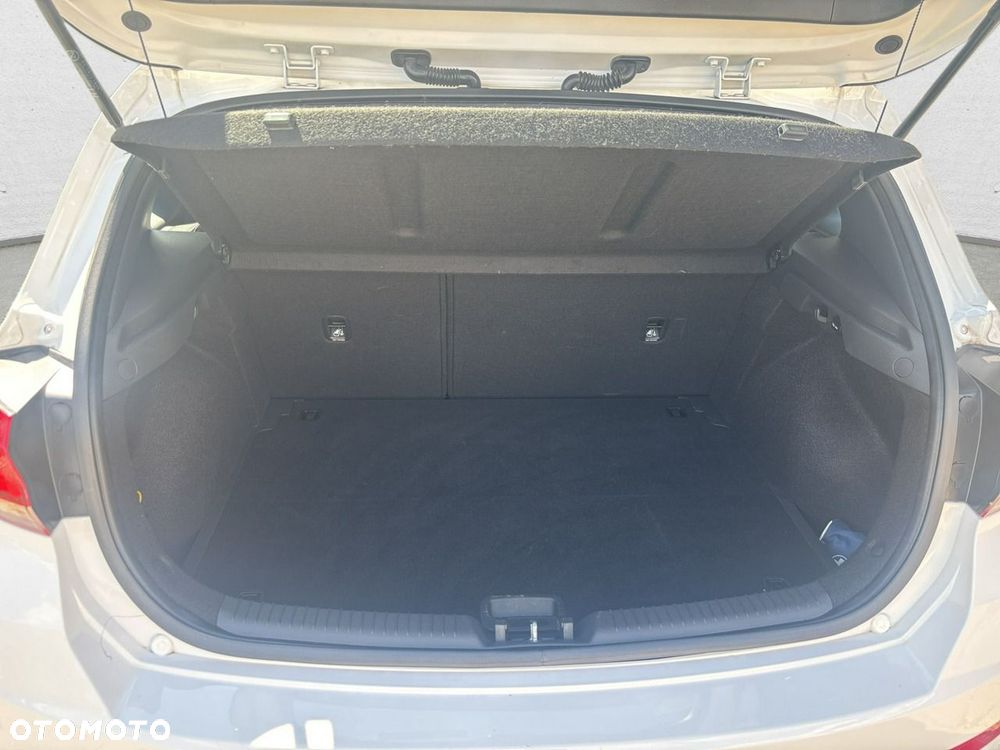 Hyundai i30 - 24