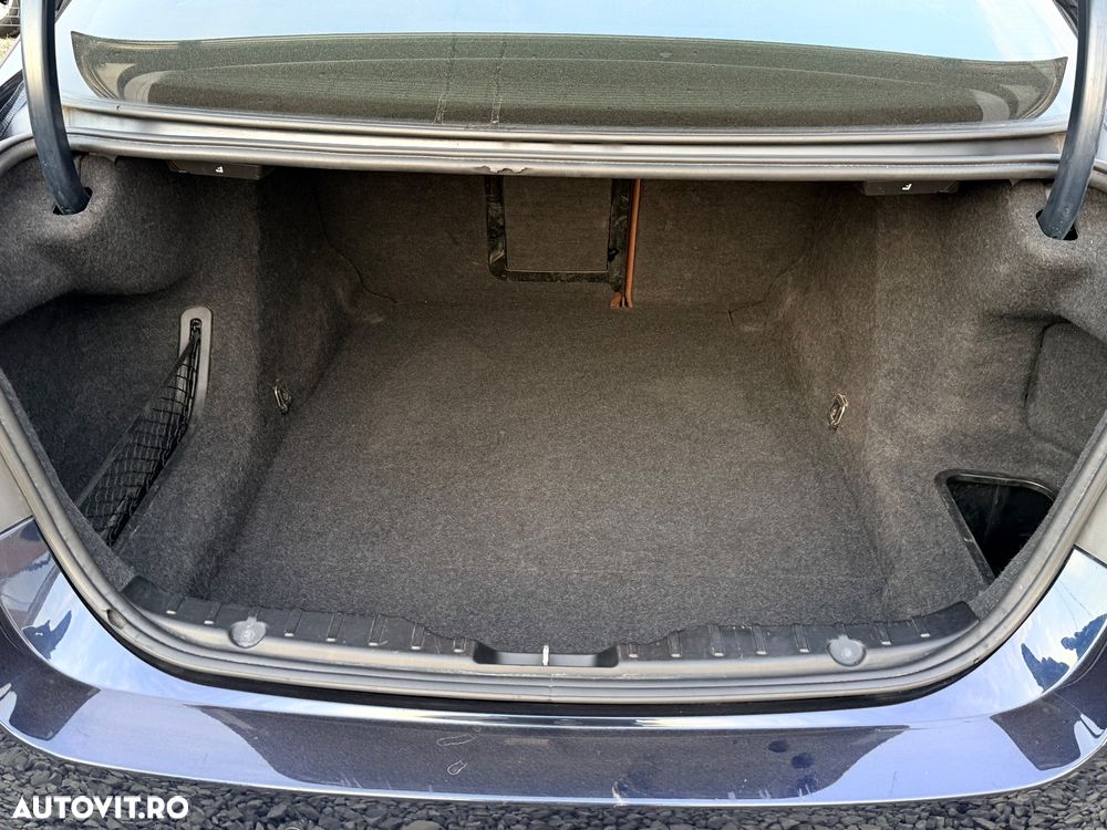 BMW Seria 5 520d Aut. - 14