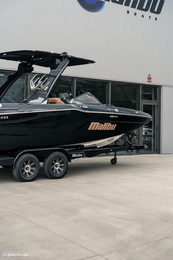 Malibu 23 MXZ - 12