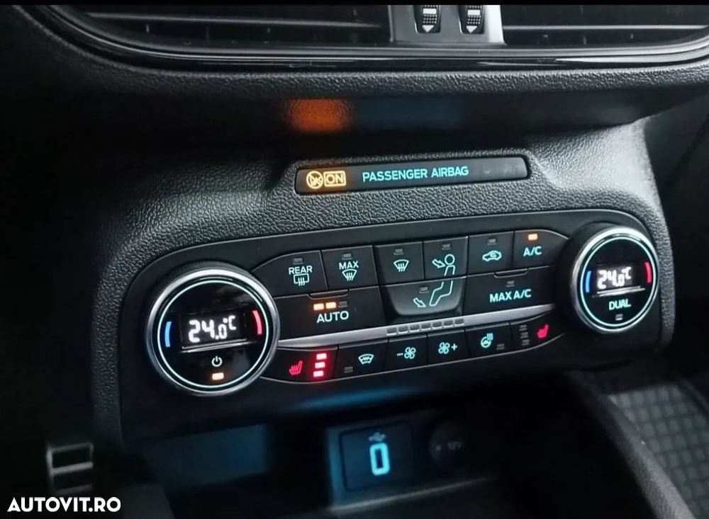 Ford Focus 1.5 Ecoboost ST-Line - 19