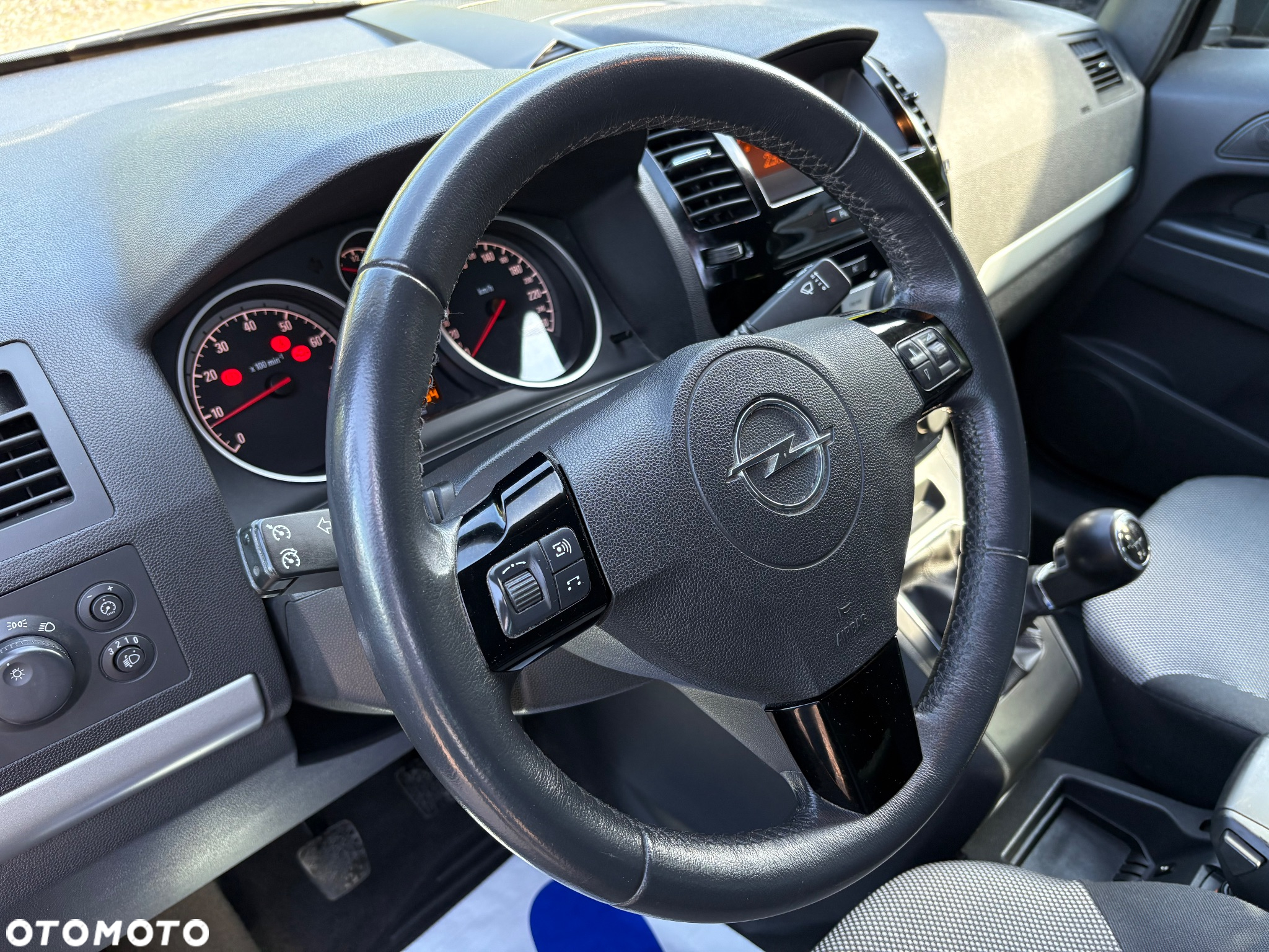 Opel Zafira 1.8 Cosmo - 15