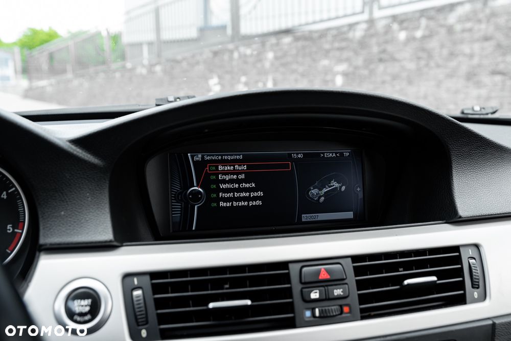 BMW Seria 3 320d xDrive DPF - 37