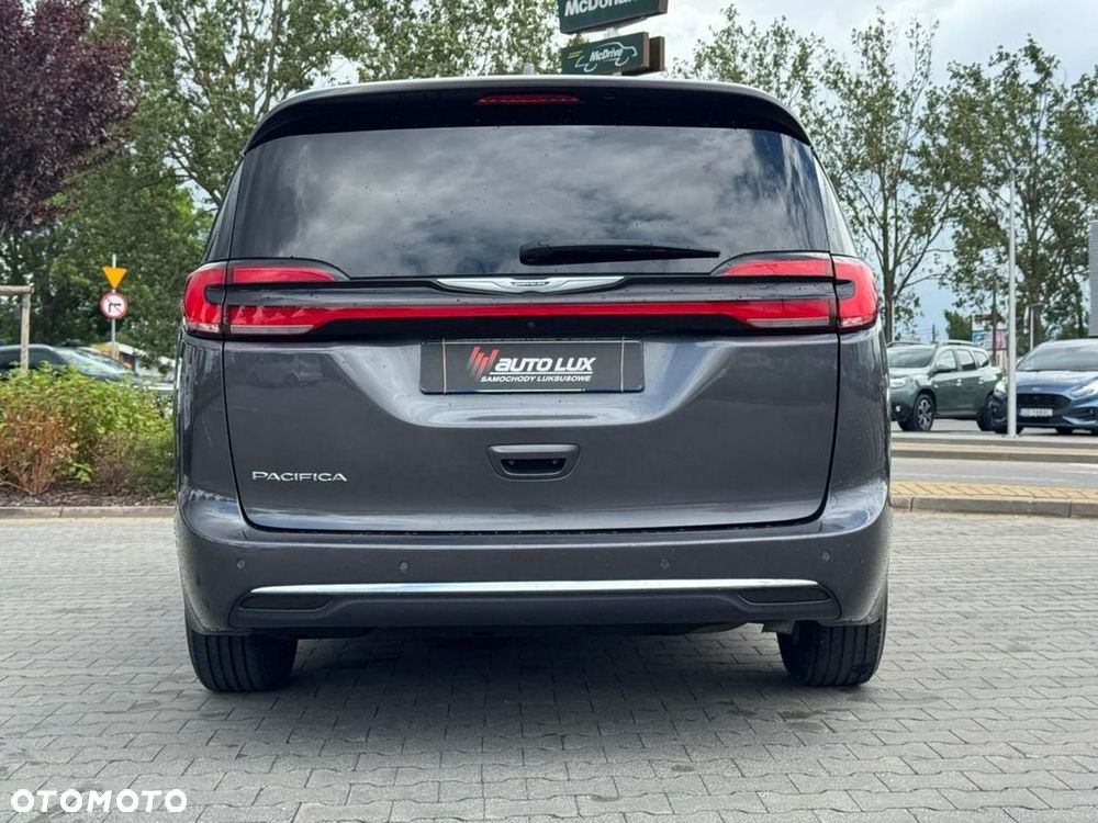 Chrysler Pacifica - 18