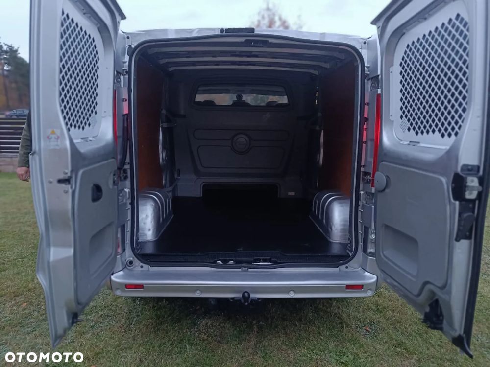 Opel Vivaro - 12