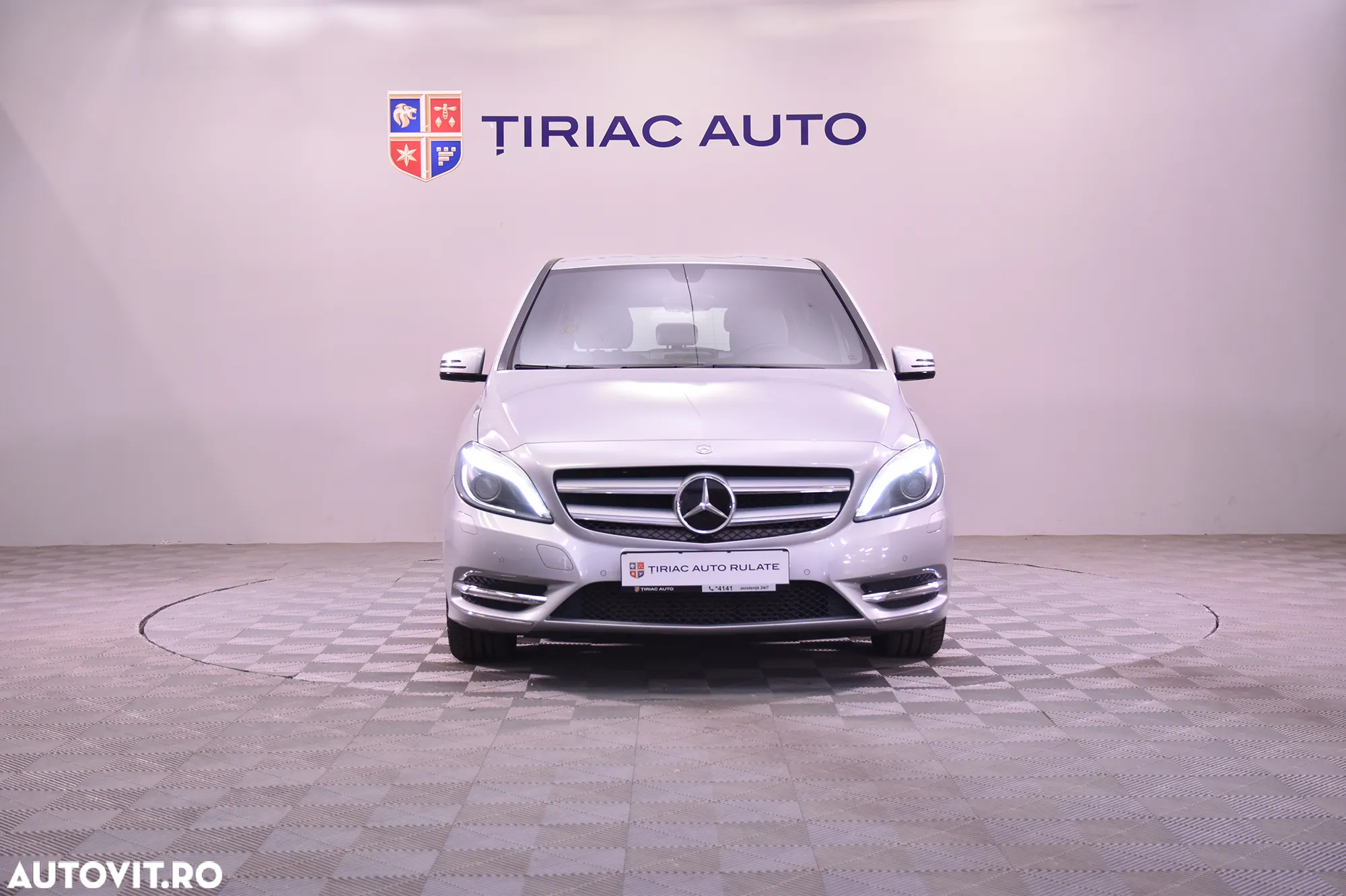 Mercedes-Benz B 180 7G-DCT - 8