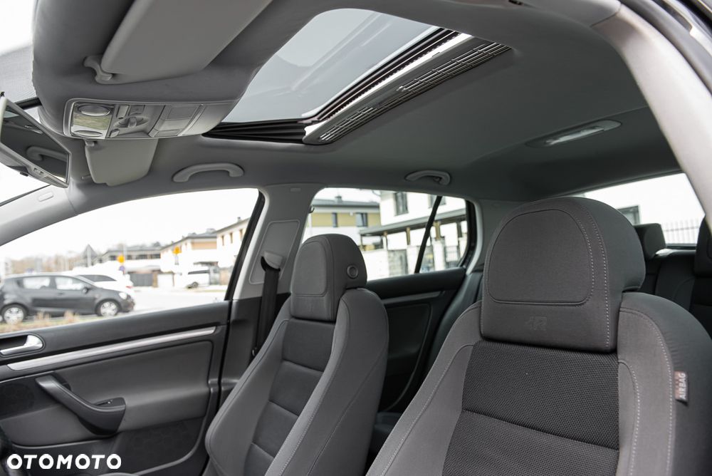 Volkswagen Golf - 18