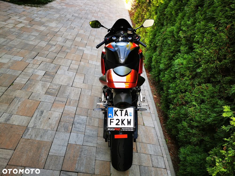 Honda CBR - 9
