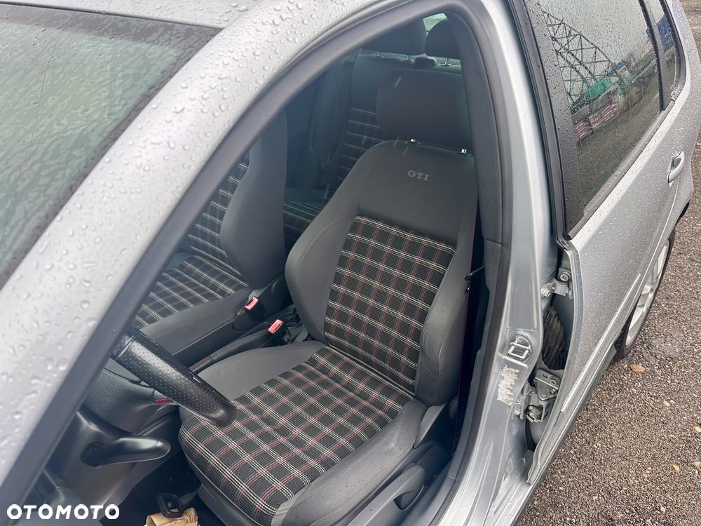 Volkswagen Polo 1.8T GTI - 11