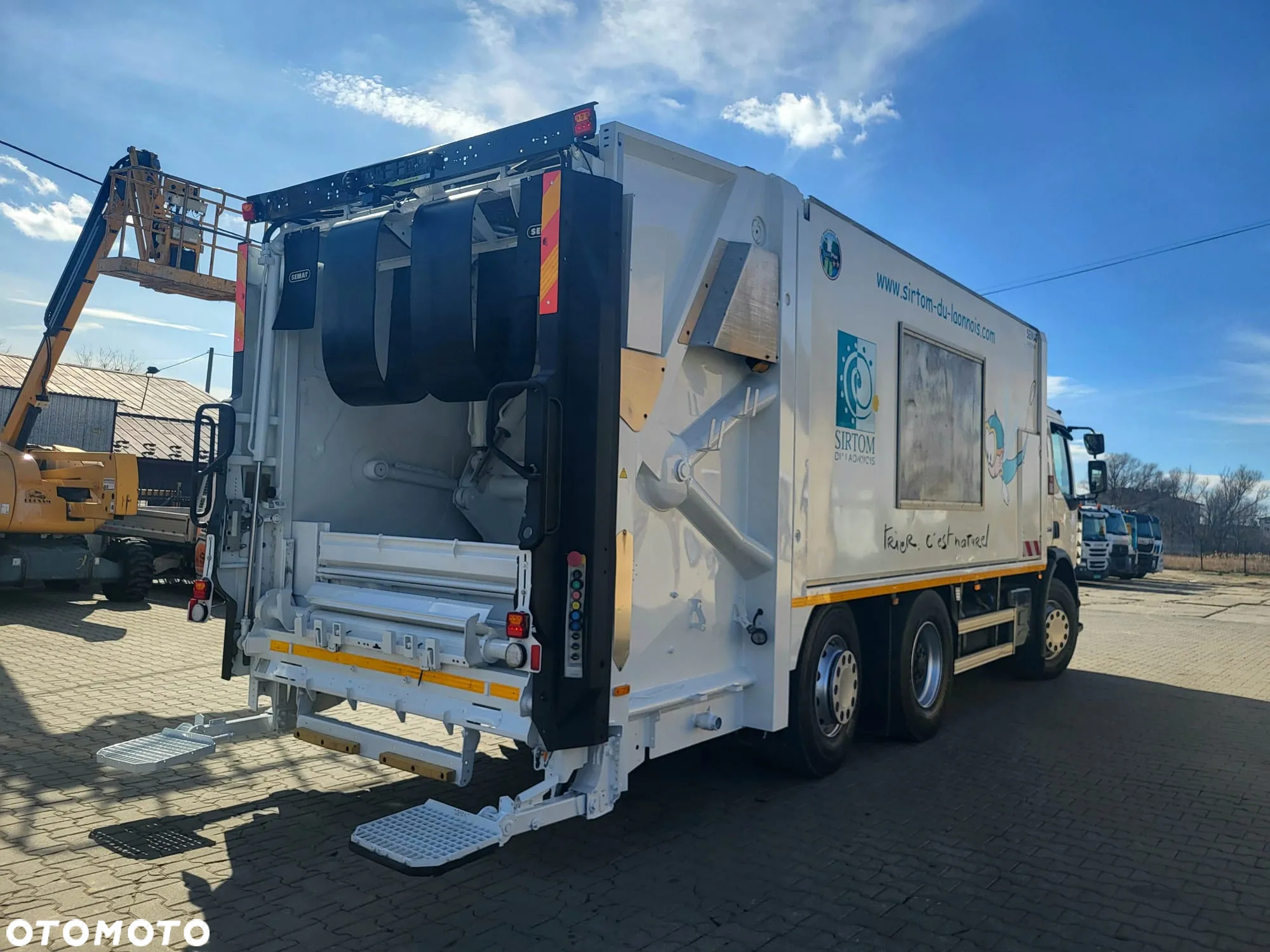 Renault Gama D Wide - 4