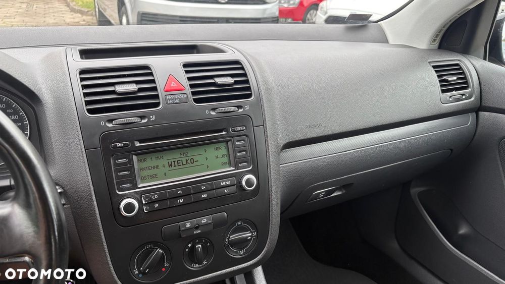 Volkswagen Golf 1.6 FSI Tour Edition - 10