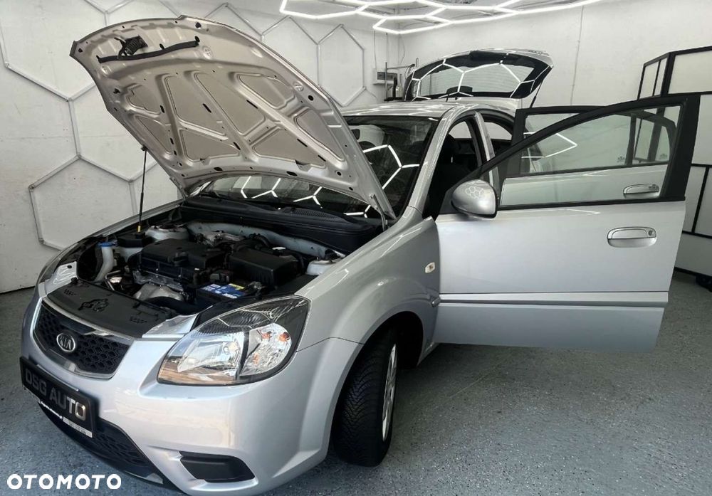 Kia Rio - 28