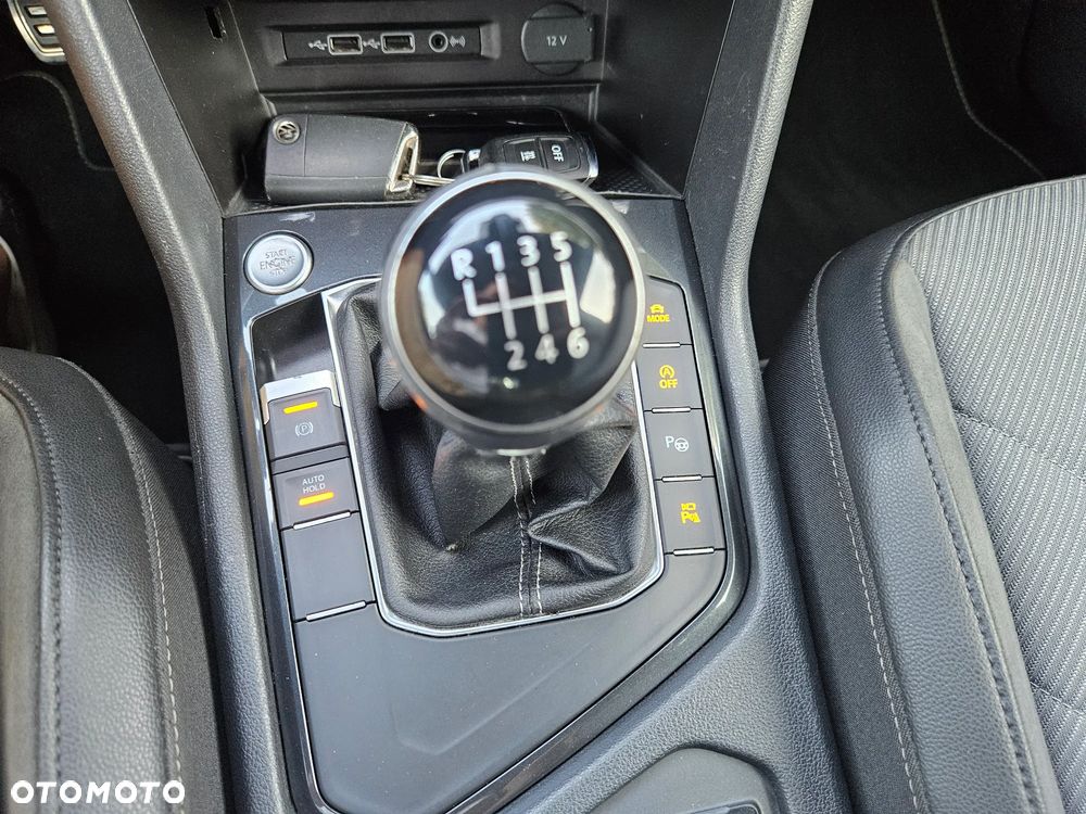 Volkswagen Tiguan 2.0 TDI SCR R-Line - 30