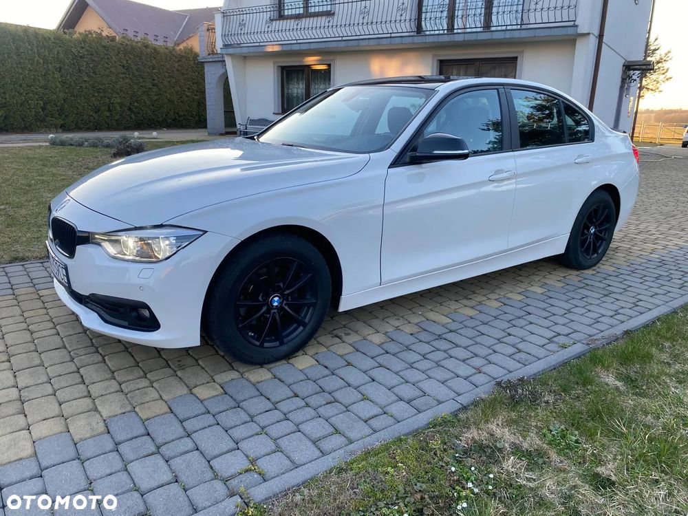 BMW Seria 3 318i - 1