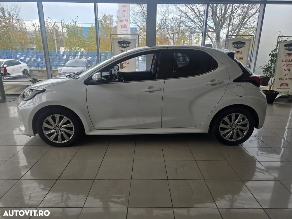 Toyota Yaris 1.5 VVT-i HSD Exclusive Elegant - 3