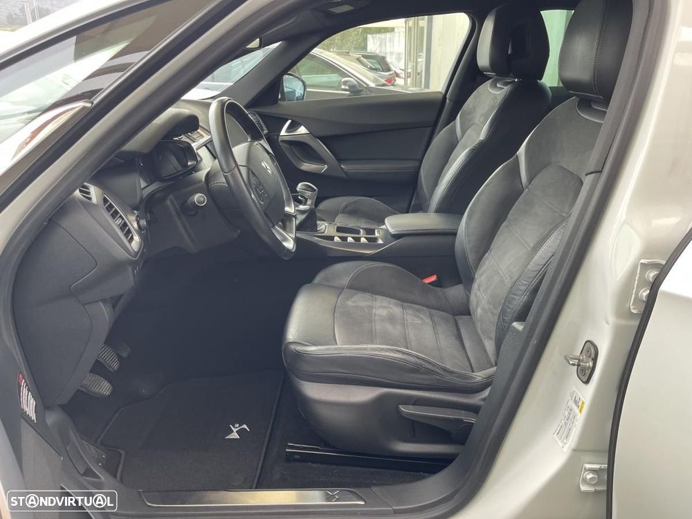 DS DS5 1.6 BlueHDi So Chic - 11