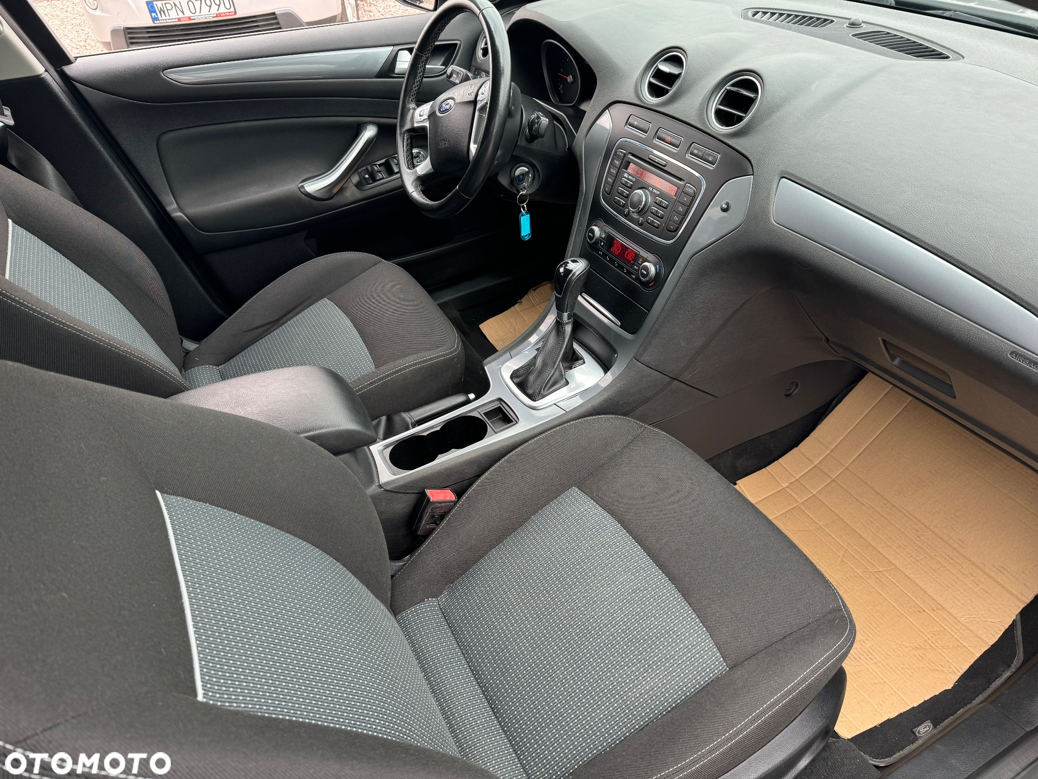 Ford Mondeo - 8