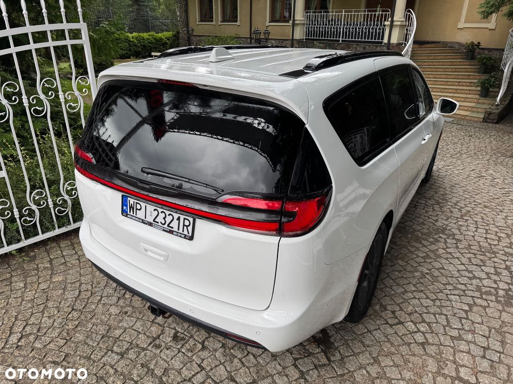 Chrysler Pacifica - 13