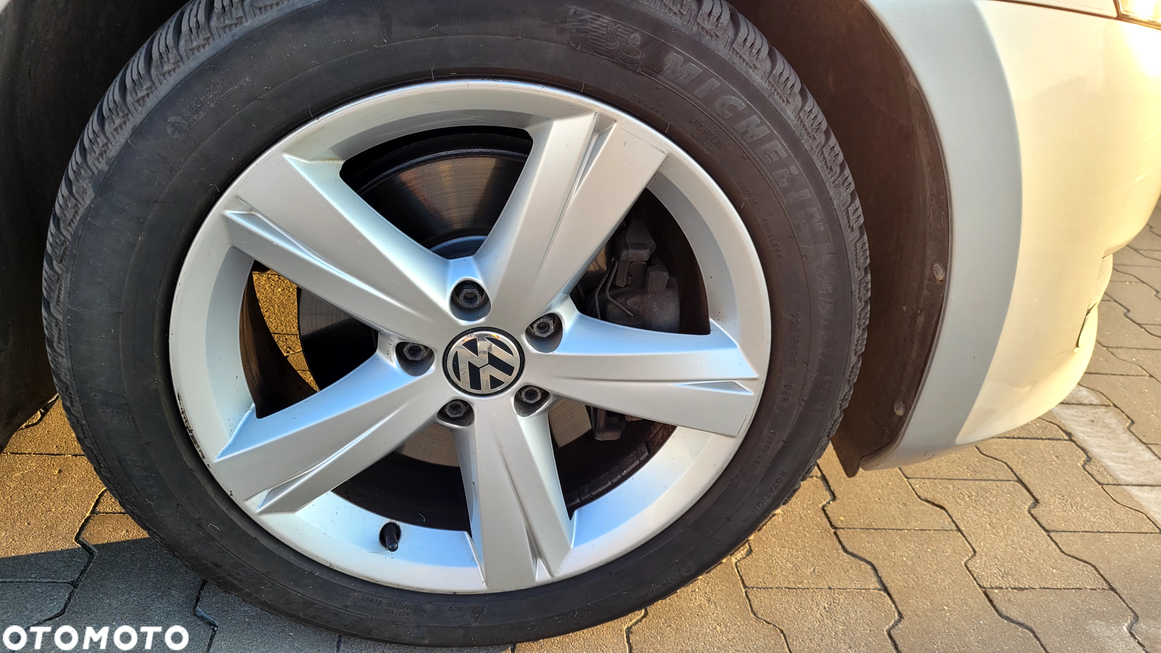 Volkswagen Passat - 19