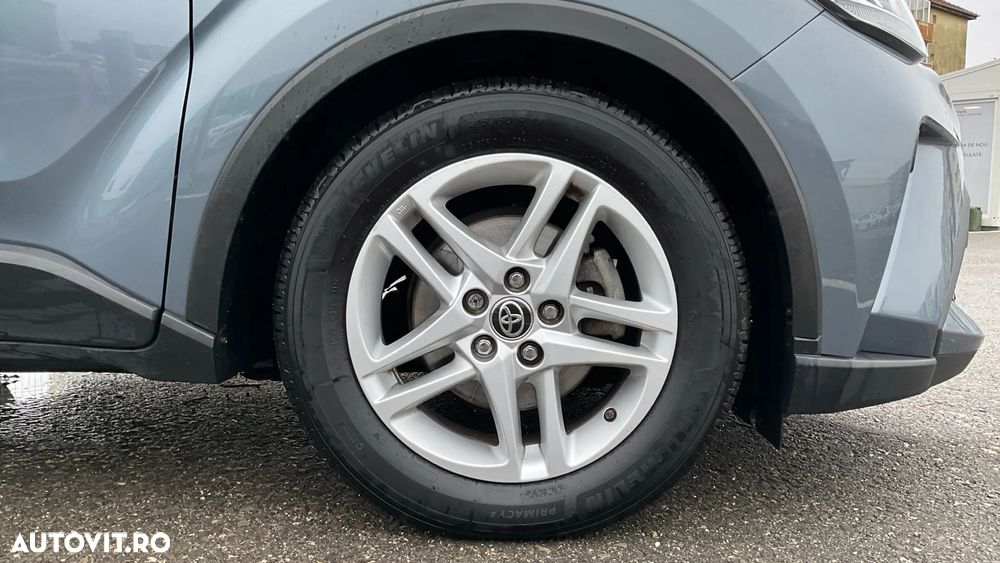Toyota C-HR Hybrid Business-Edition - 9