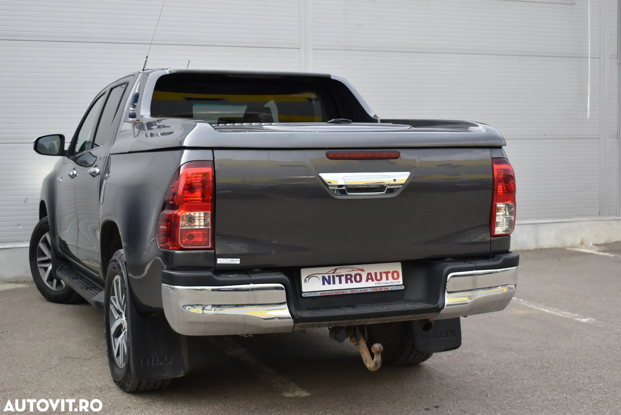Toyota Hilux - 4
