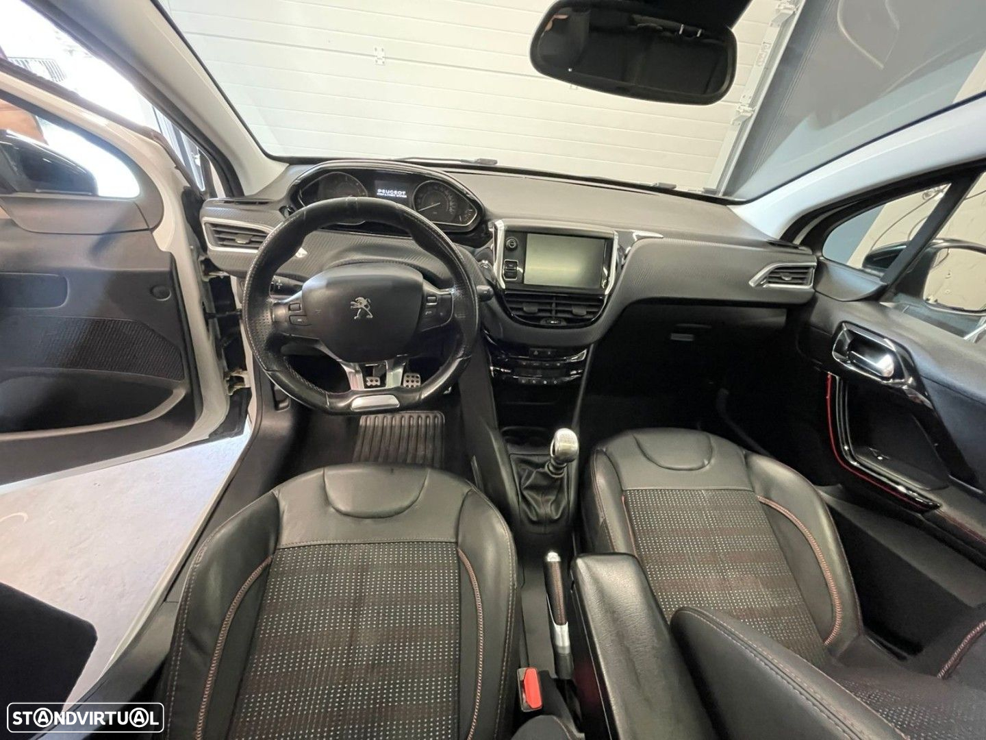 Peugeot 208 1.6 BlueHDi GT Line - 12