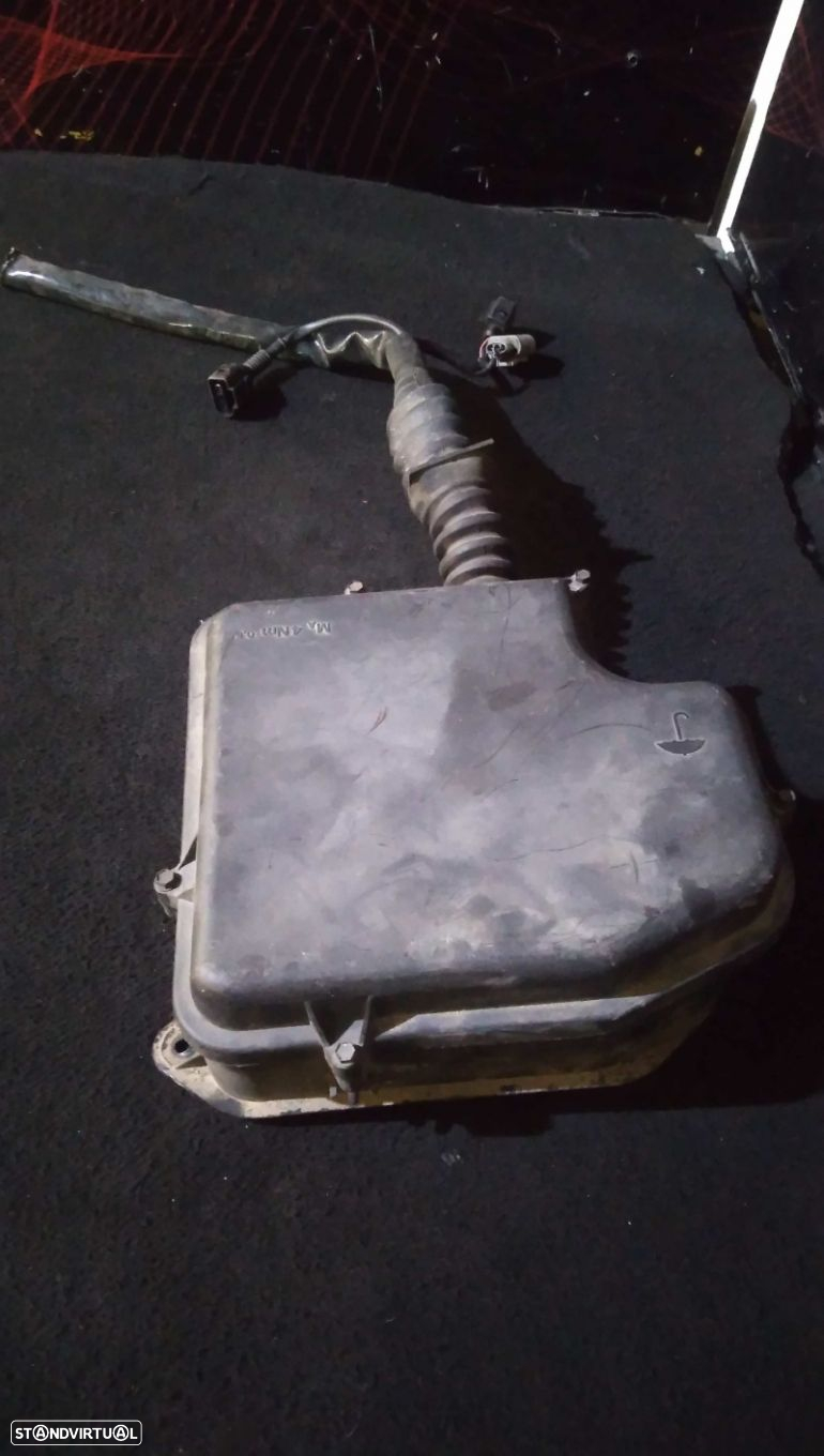 Caixa De Fusíveis Volkswagen Passat (3B3) - 2