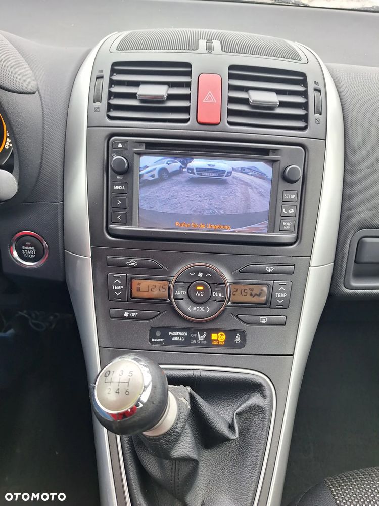 Toyota Auris 1.6 Executive - 7