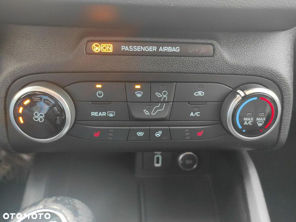 Ford Focus - 13