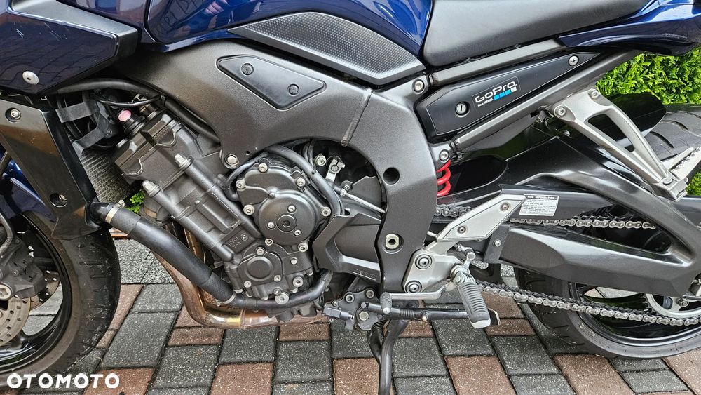 Yamaha FZ - 21