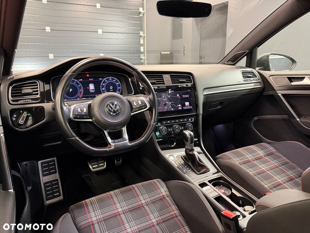 Volkswagen Golf GTI (BlueMotion Technology) DSG - 25