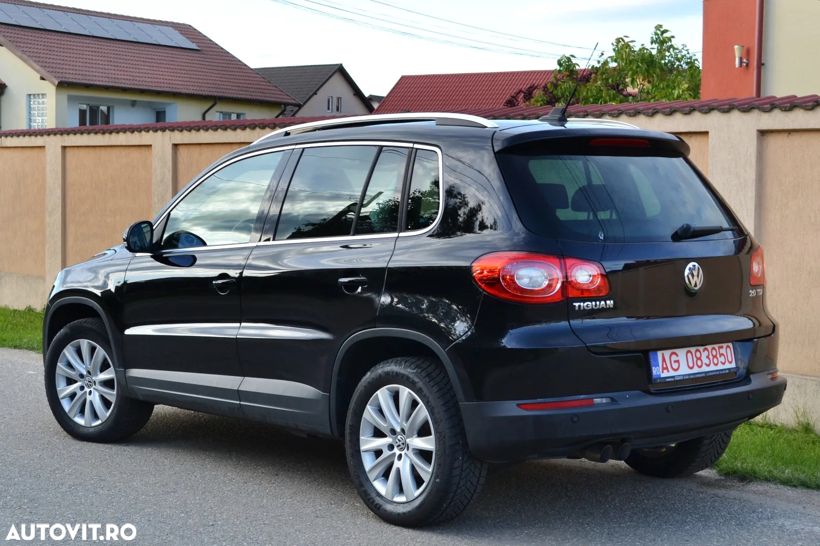 Volkswagen Tiguan 2.0 TDI 4Motion DSG Sport & Style - 3