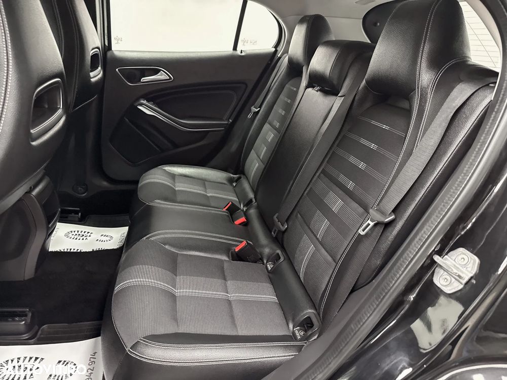 Mercedes-Benz GLA 180 7G-DCT UrbanStyle Edition - 20