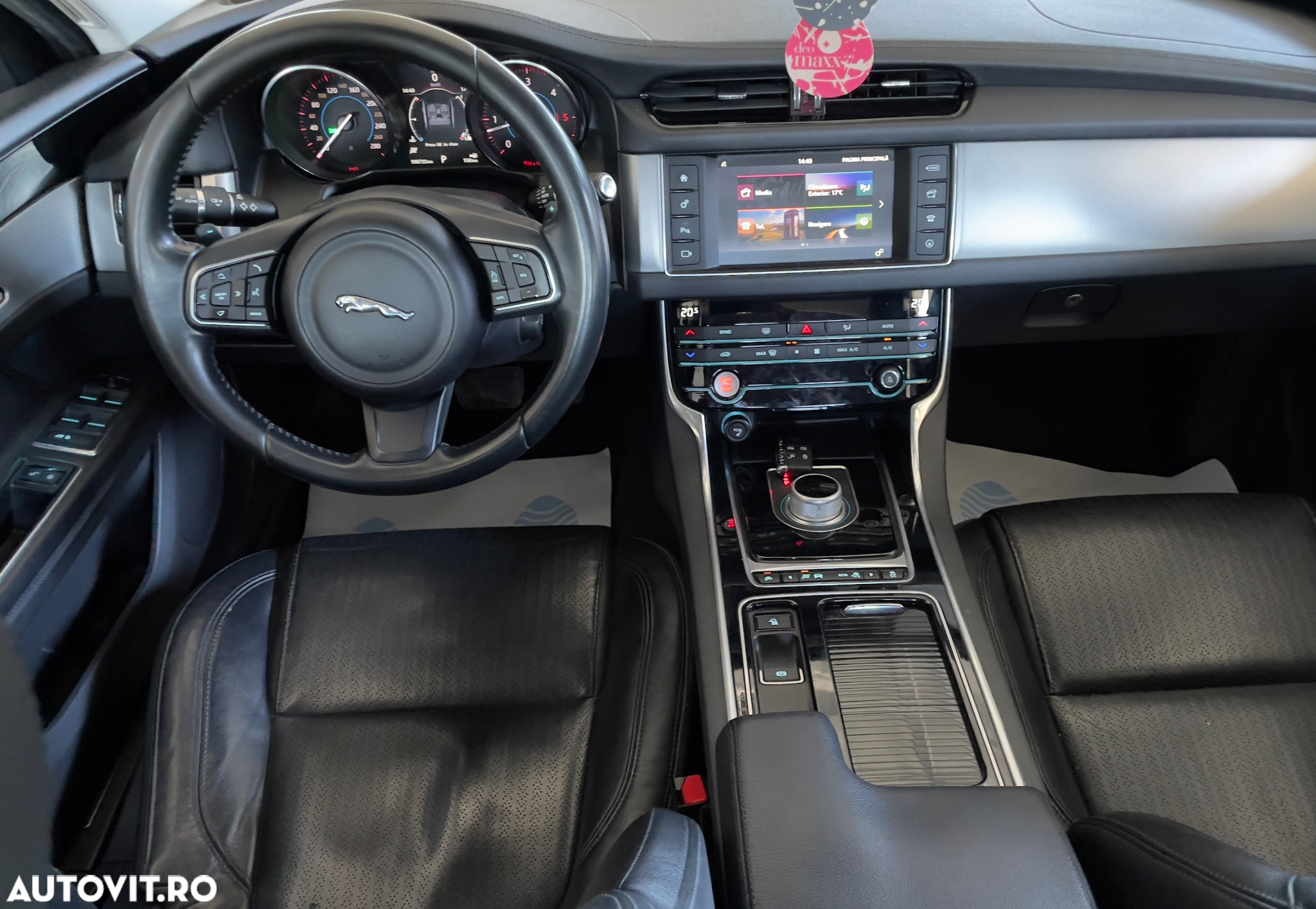 Jaguar XF 20d RWD Prestige - 16