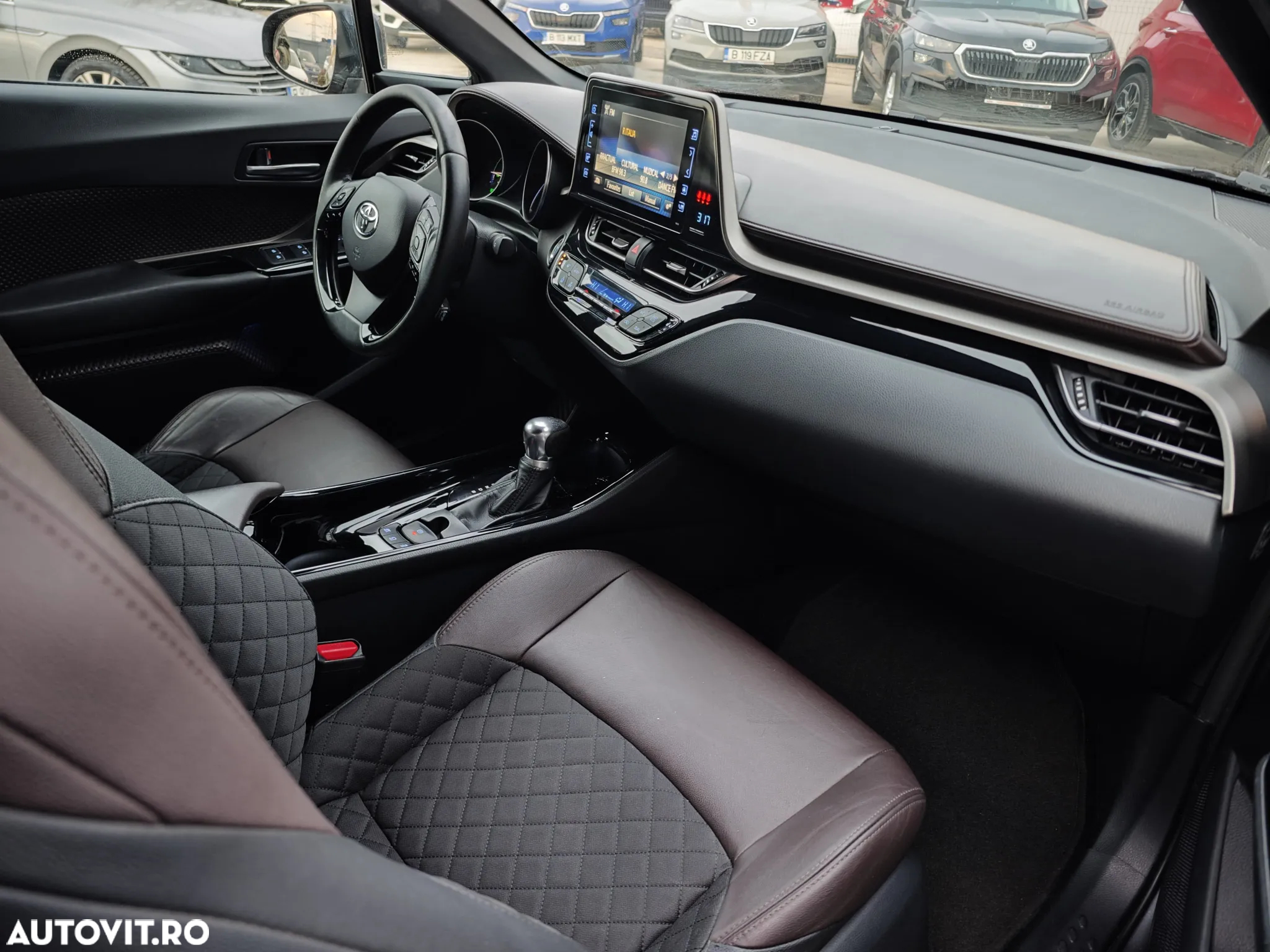 Toyota C-HR - 8