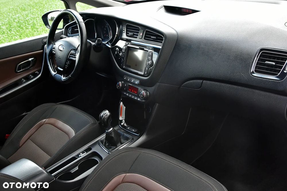 Kia Ceed 1.6 GDI Business Line - 22