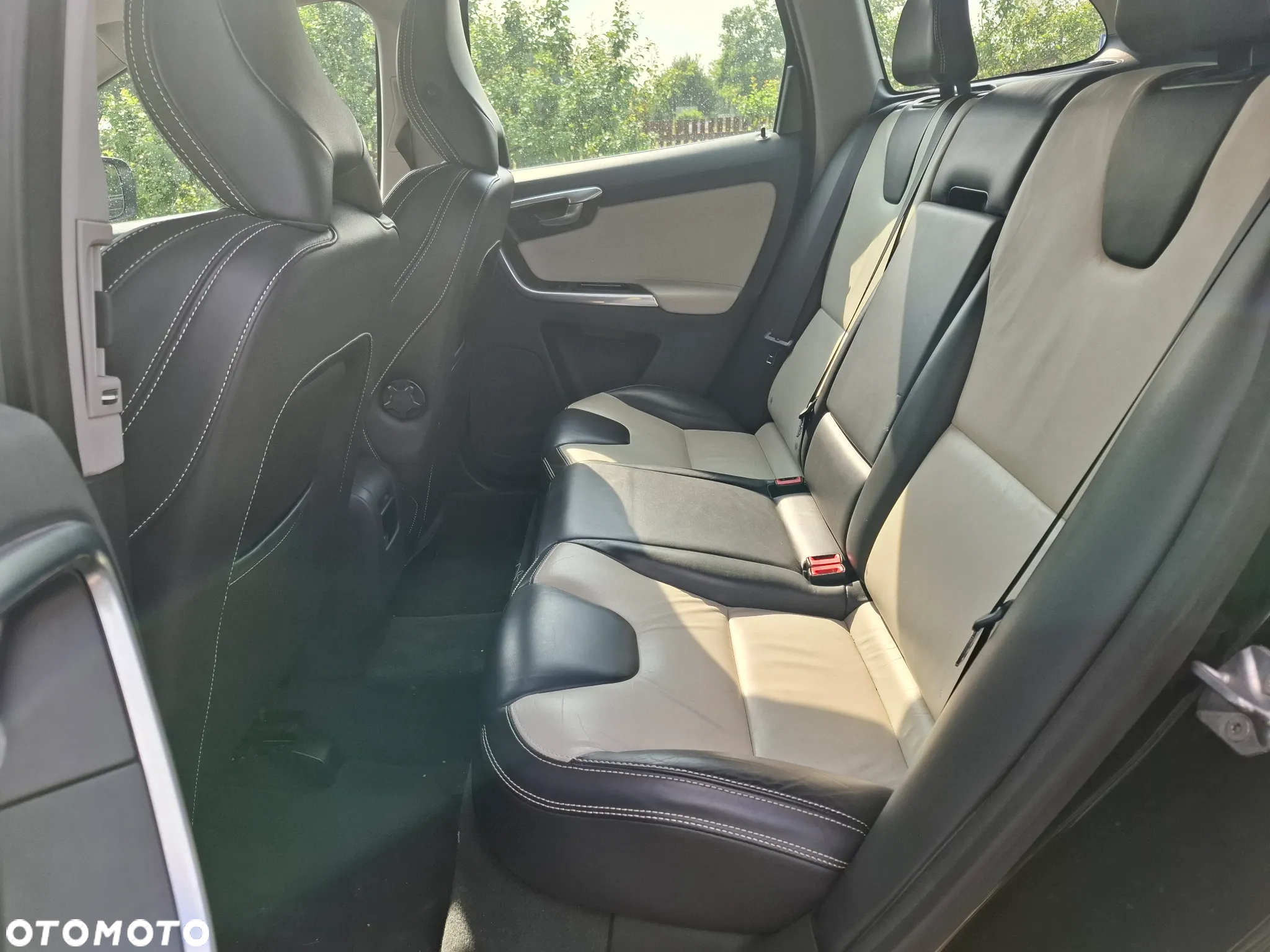 Volvo XC 60 D5 AWD Summum - 15