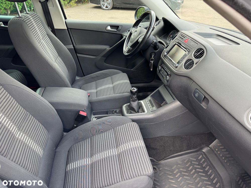 Volkswagen Tiguan 2.0 TDI DPF 4Motion BlueMotion Technology Track & Field - 8