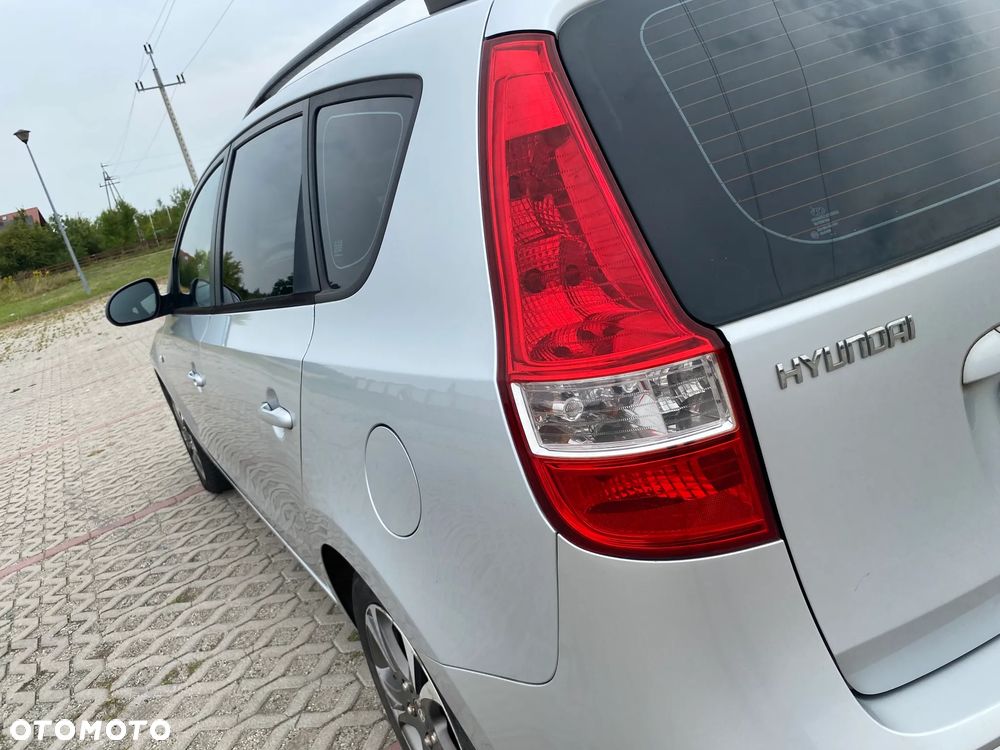 Hyundai i30 1.6 Comfort - 11