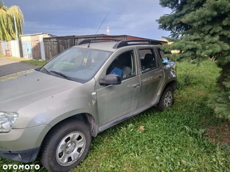 Dacia Duster 2011 photo 2