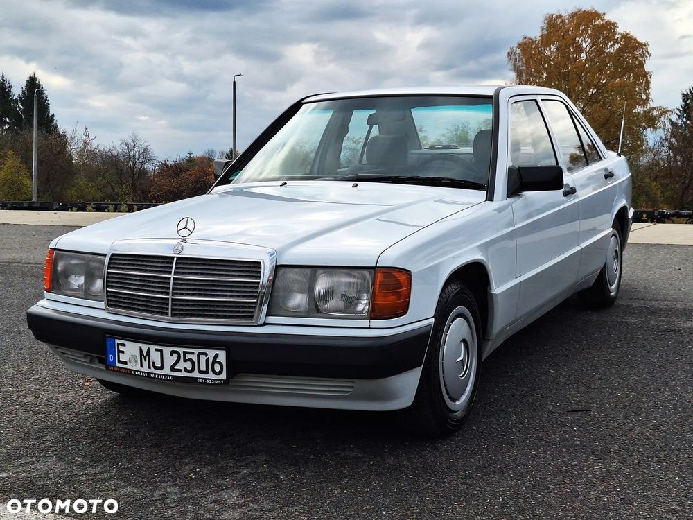 Mercedes-Benz W201 (190) - 10