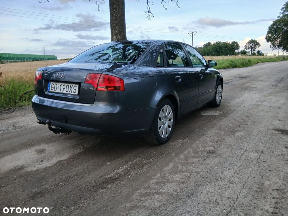 Audi A4 Limousine - 12