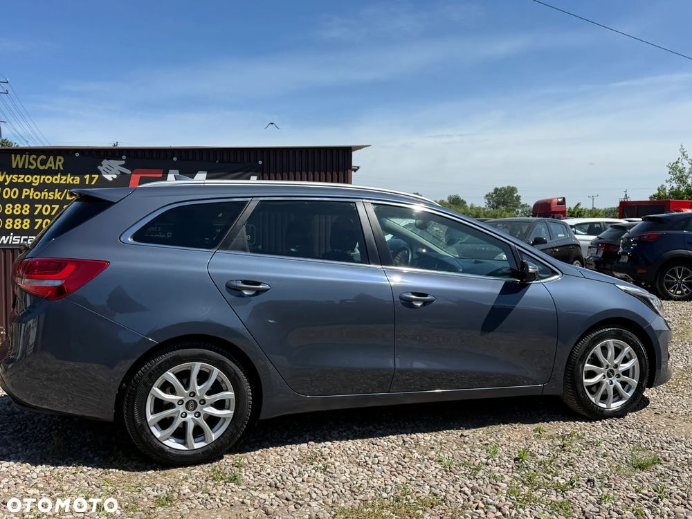 Kia Ceed 1.6 CRDi 136 ISG Platinum Edition - 3