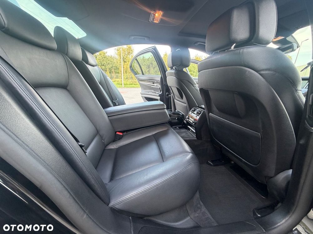 BMW Seria 7 730d xDrive - 17