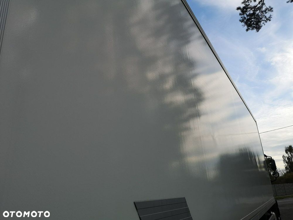 DAF CF 370 Chłodnia 3 Osiowa Winda Manual Niski Przebieg! - 9