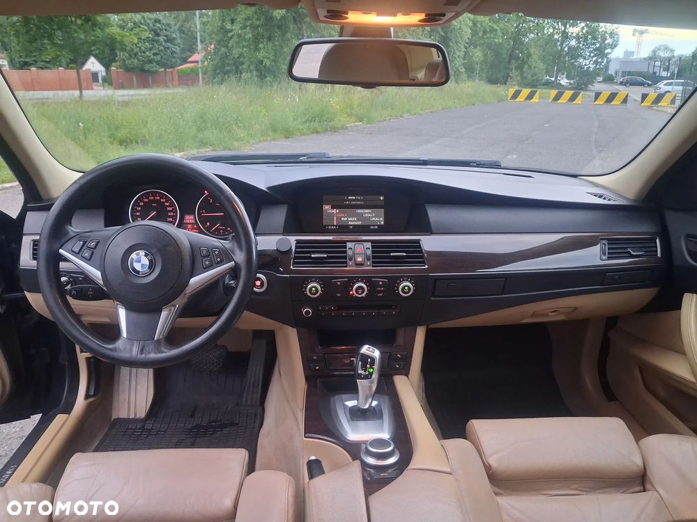BMW Seria 5 520d - 16