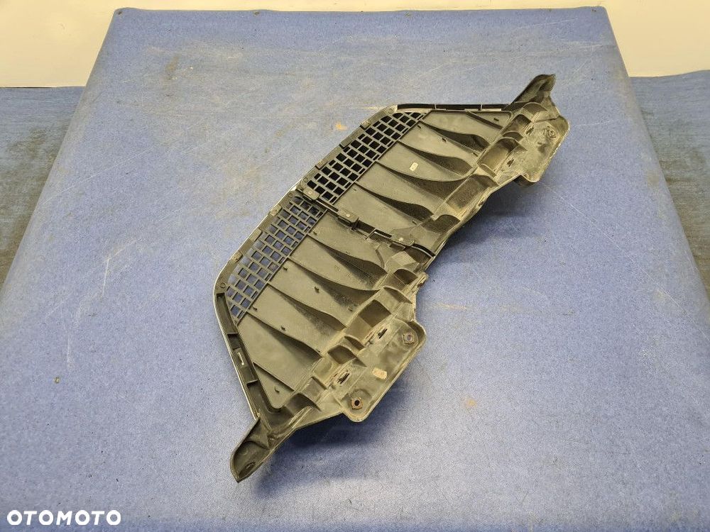 LANCIA PHEDRA ATRAPA / GRILL - 15