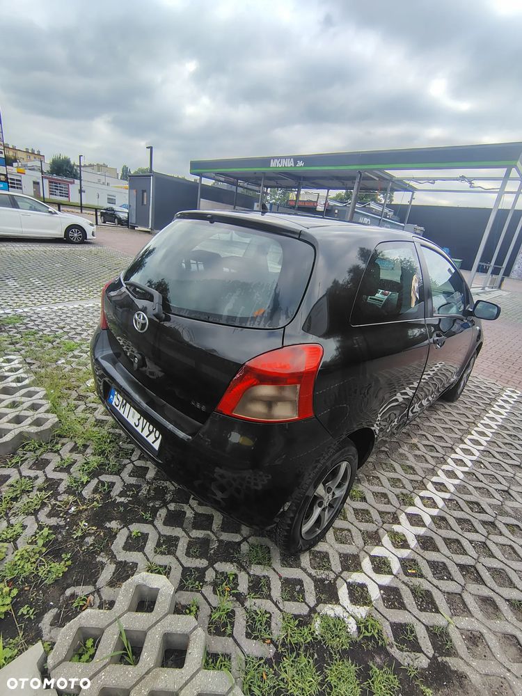 Toyota Yaris 1.0 Terra - 5